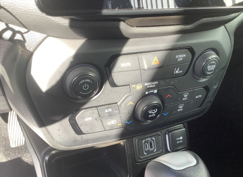 Jeep RENEGADE Nouveau 1.5 Turbo T4 130 ch BVR7 e-Hybrid Altitude