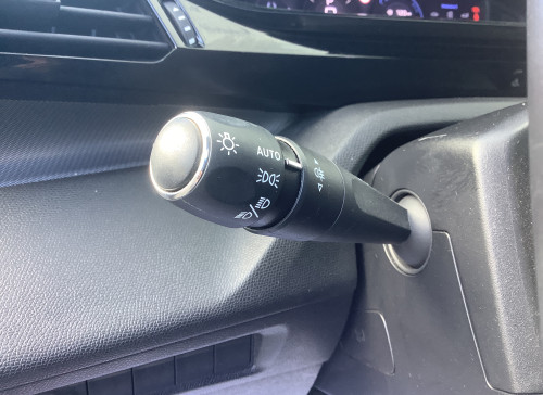 Peugeot 308 Hybrid 136 e-DCS6 GT