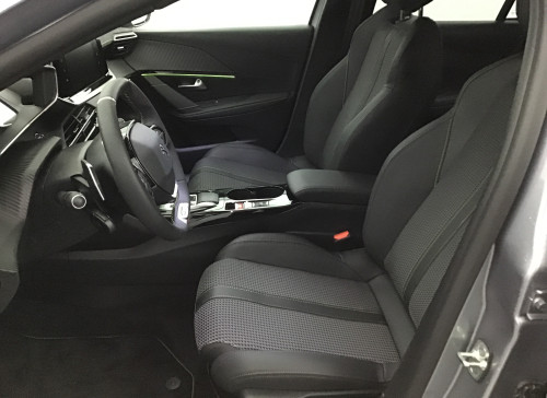 Peugeot 208 Nouvelle PureTech 130 S&S EAT8 GT