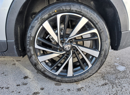 MG ZS Nouveau 1.5 L Hybrid+ 197 ch Luxury