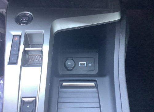 Peugeot 408 Hybrid 136 e-DCS6 Allure