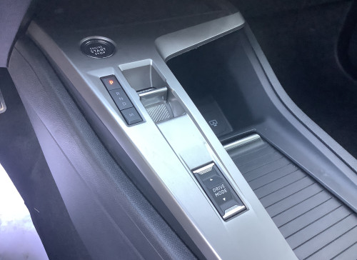 Peugeot 408 Hybrid 136 e-DCS6 Allure