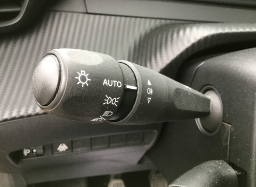 Peugeot 208 PureTech 100 S&S BVM6 Active