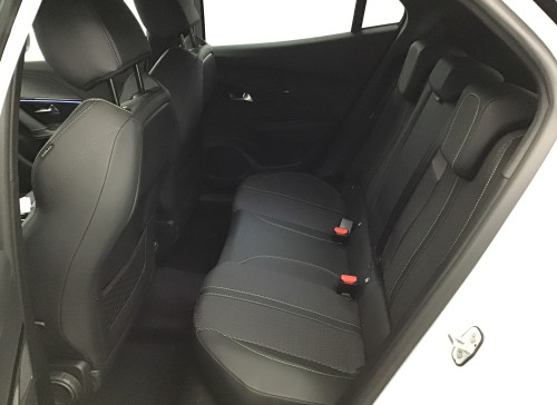 Peugeot 2008 Nouveau Hybrid 145 e-DCS6 GT