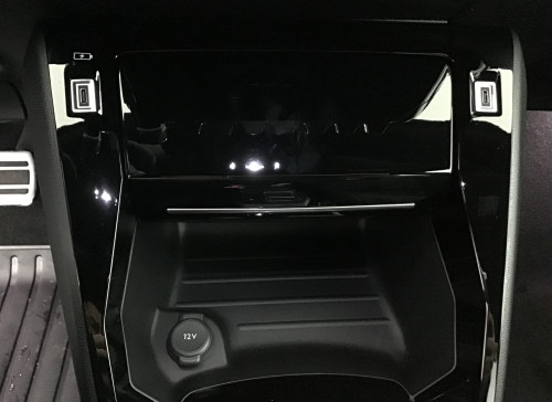 Peugeot 2008 Nouveau Hybrid 145 e-DCS6 GT