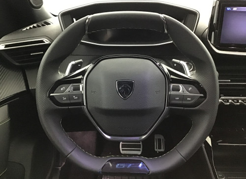 Peugeot 2008 Nouveau Hybrid 145 e-DCS6 GT