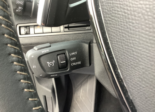 Peugeot 3008 Hybrid 136 e-DCS6 Allure Pack