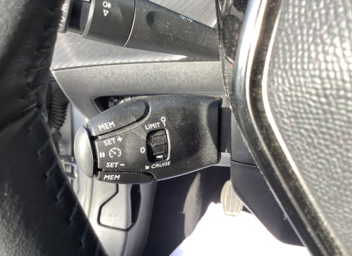 Peugeot 208 Nouvelle PureTech 100 S&S BVM6 Active