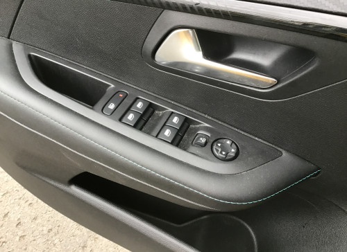 Peugeot 208 PureTech 100 S&S BVM6 Allure Pack