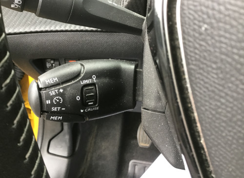 Peugeot 208 PureTech 100 S&S BVM6 Allure Pack