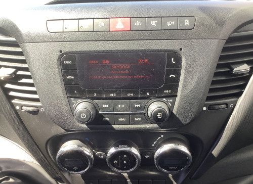 IVECO DAILY CHASSIS CABINE CAB 35 C 16 EMP 4100 QUAD-LEAF BVM6 3.0L
