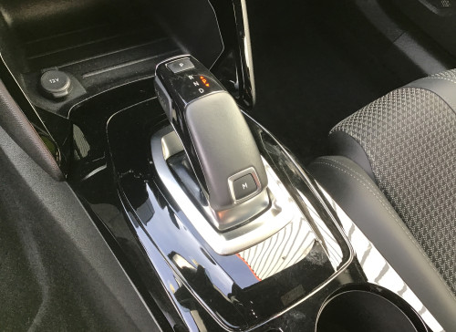 Peugeot 2008 PureTech 130 S&S EAT8 GT Line