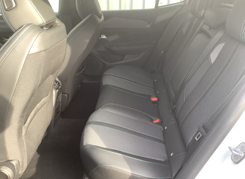 Peugeot 408 Nouvelle Hybrid 136 e-DCS6 Allure