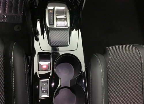 Peugeot 2008 Nouveau Hybrid 145 e-DCS6 GT