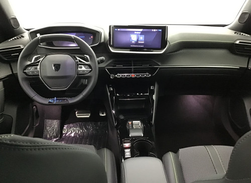 Peugeot 2008 Nouveau Hybrid 145 e-DCS6 GT
