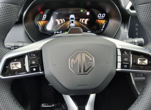 MG ZS Nouveau 1.5 L Hybrid+ 197 ch Luxury