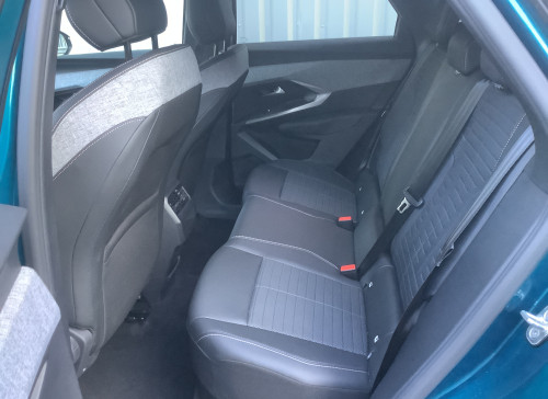 Peugeot 3008 Nouveau Hybrid 145 e-DCS6 Allure