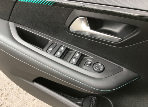 Peugeot 208 PureTech 100 S&S BVM6 Allure Pack