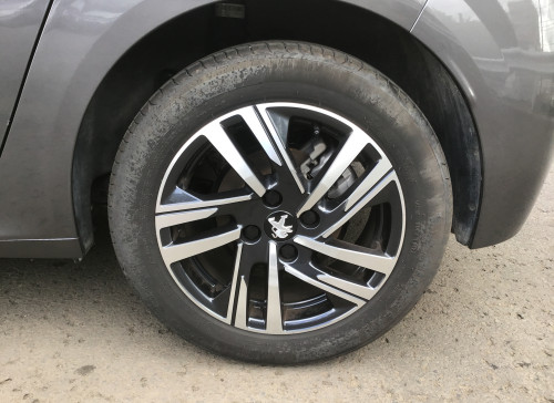 Peugeot 208 PureTech 100 S&S BVM6 Allure Pack