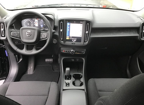 Volvo XC40 T2 129 ch Geartronic 8 Momentum Essentiel