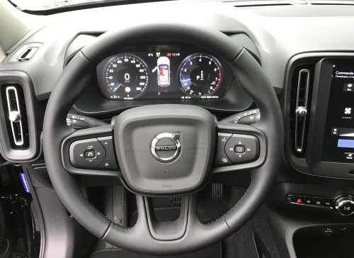 Volvo XC40 T2 129 ch Geartronic 8 Momentum Essentiel