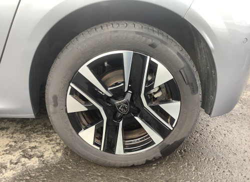 Peugeot 208 Nouvelle 100 S&S BVM6 Allure