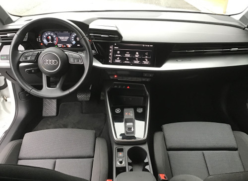 Audi A3 SPORTBACK Nouvelle 35 TFSI 150 S-Tronic 7 - Design