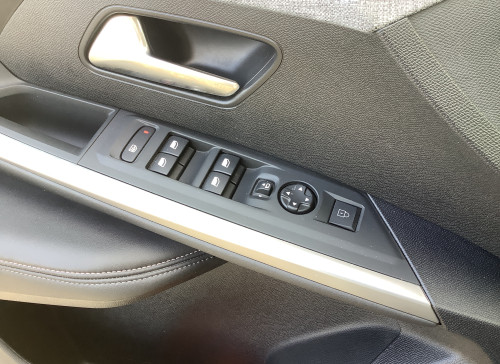 Peugeot 3008 Nouveau Hybrid 136 e-DCS6 Allure