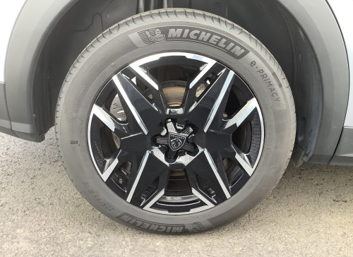 Peugeot 3008 Nouveau Hybrid 136 e-DCS6 Allure