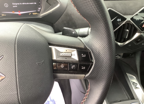 DS DS 3 Nouveau PureTech 130 EAT8 Performance Line