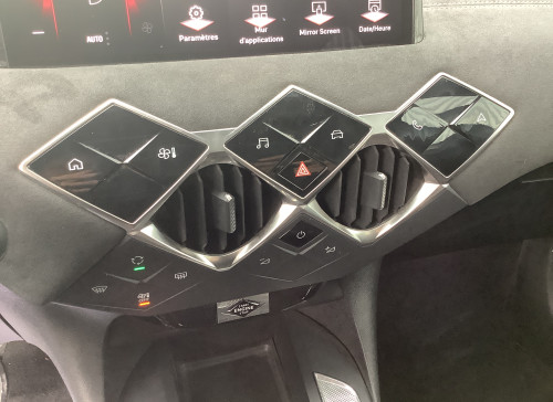 DS DS 3 Nouveau PureTech 130 EAT8 Performance Line