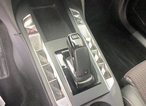 DS DS 3 Nouveau PureTech 130 EAT8 Performance Line