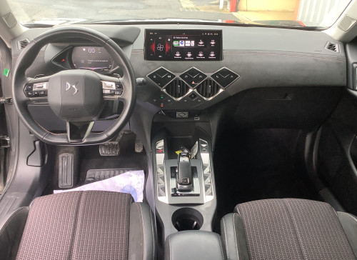 DS DS 3 Nouveau PureTech 130 EAT8 Performance Line