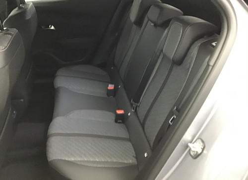 Peugeot 2008 Nouveau Hybrid 145 e-DCS6 Allure