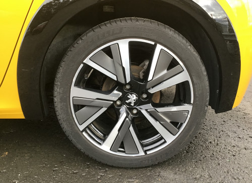 Peugeot 208 PureTech 130 S&S EAT8 GT Line