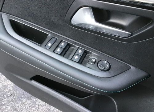 Peugeot 208 PureTech 100 S&S BVM6 Allure Pack