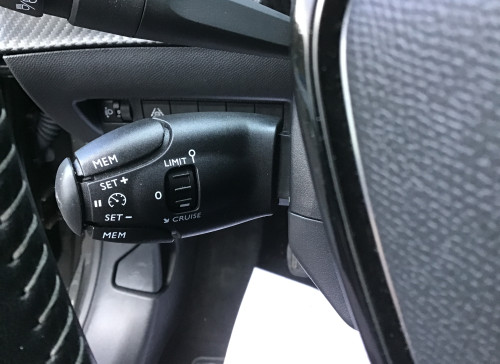 Peugeot 208 PureTech 100 S&S BVM6 Allure Pack
