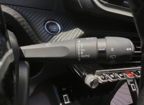 Peugeot 208 PureTech 100 S&S BVM6 Allure