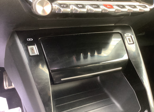 Peugeot 208 Nouvelle PureTech 100 S&S BVM6 GT