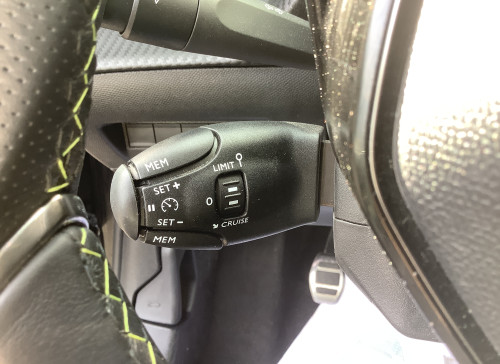 Peugeot 208 Nouvelle PureTech 100 S&S BVM6 GT