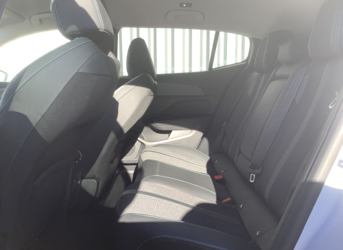 Peugeot 408 Nouvelle Hybrid 136 e-DCS6 Allure