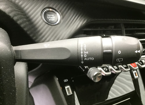 Peugeot 208 PureTech 100 S&S BVM6 Allure