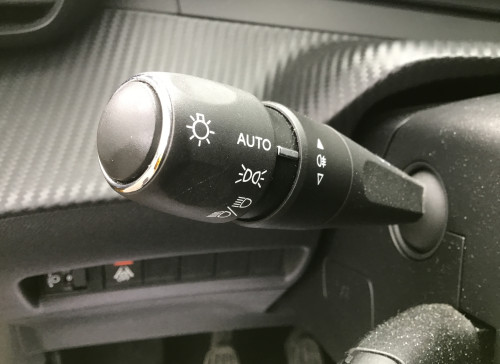 Peugeot 208 PureTech 100 S&S BVM6 Allure