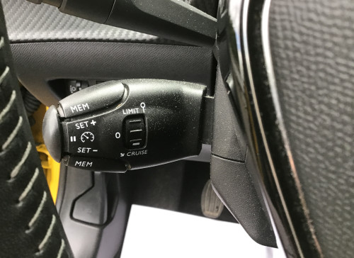 Peugeot 208 PureTech 100 S&S BVM6 Allure