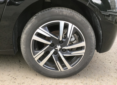 Peugeot 208 PureTech 100 S&S BVM6 Allure Pack