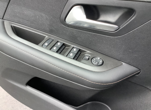 Peugeot 208 Nouvelle 100 S&S BVM6 Allure