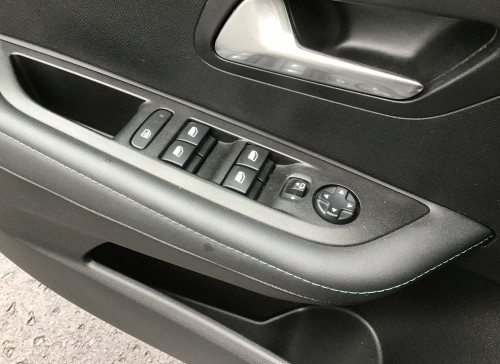 Peugeot 208 PureTech 100 S&S BVM6 Allure Pack