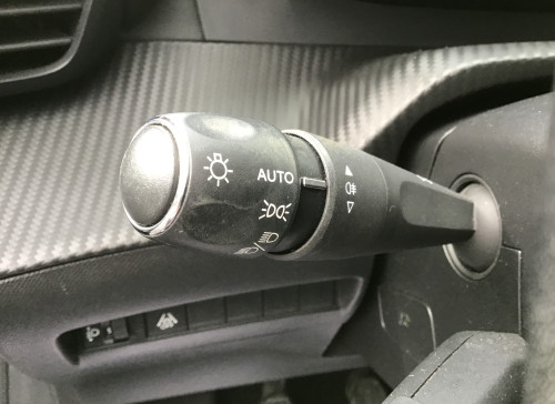 Peugeot 208 PureTech 100 S&S BVM6 Allure Pack