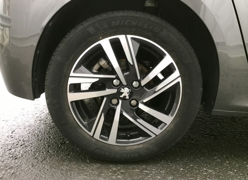 Peugeot 208 PureTech 100 S&S BVM6 Allure Pack