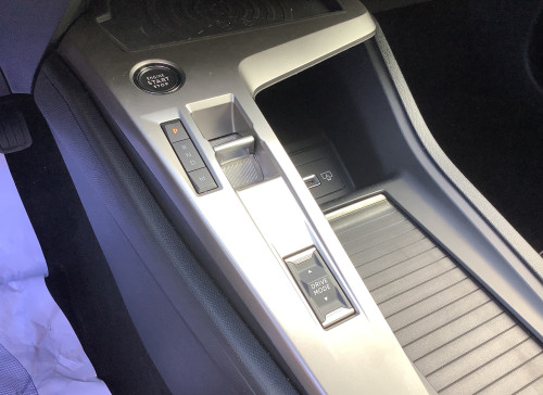 Peugeot 408 Hybrid 136 e-DCS6 Allure
